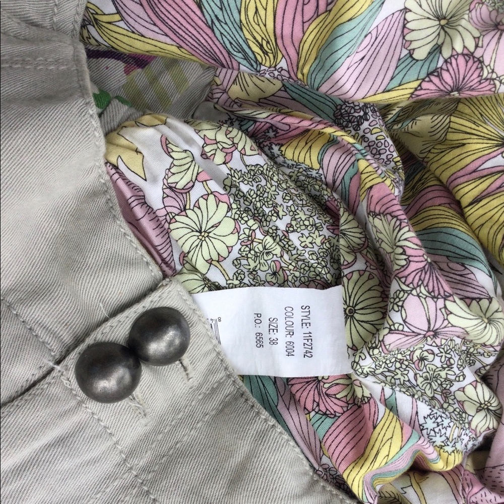 Desigual Artistic Skirt with Butterfly Motif - Picture 5 of 10
